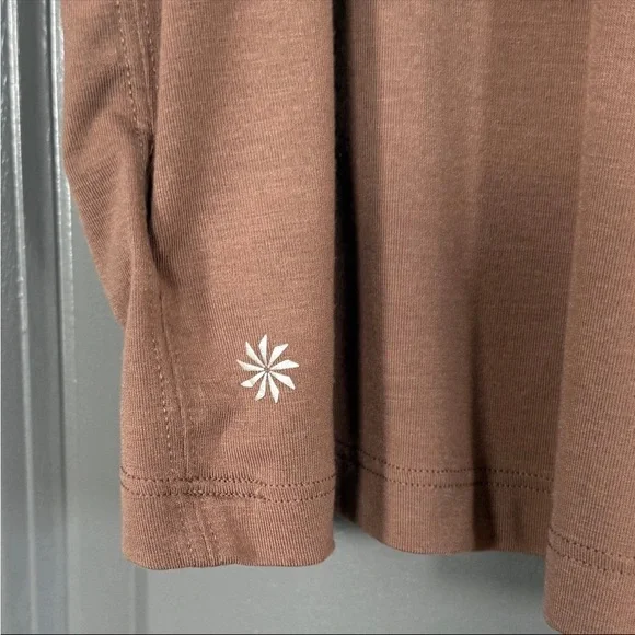 Athleta With Ease Brown Short Sleeve Tee Size Medium - Picture 3 of 3